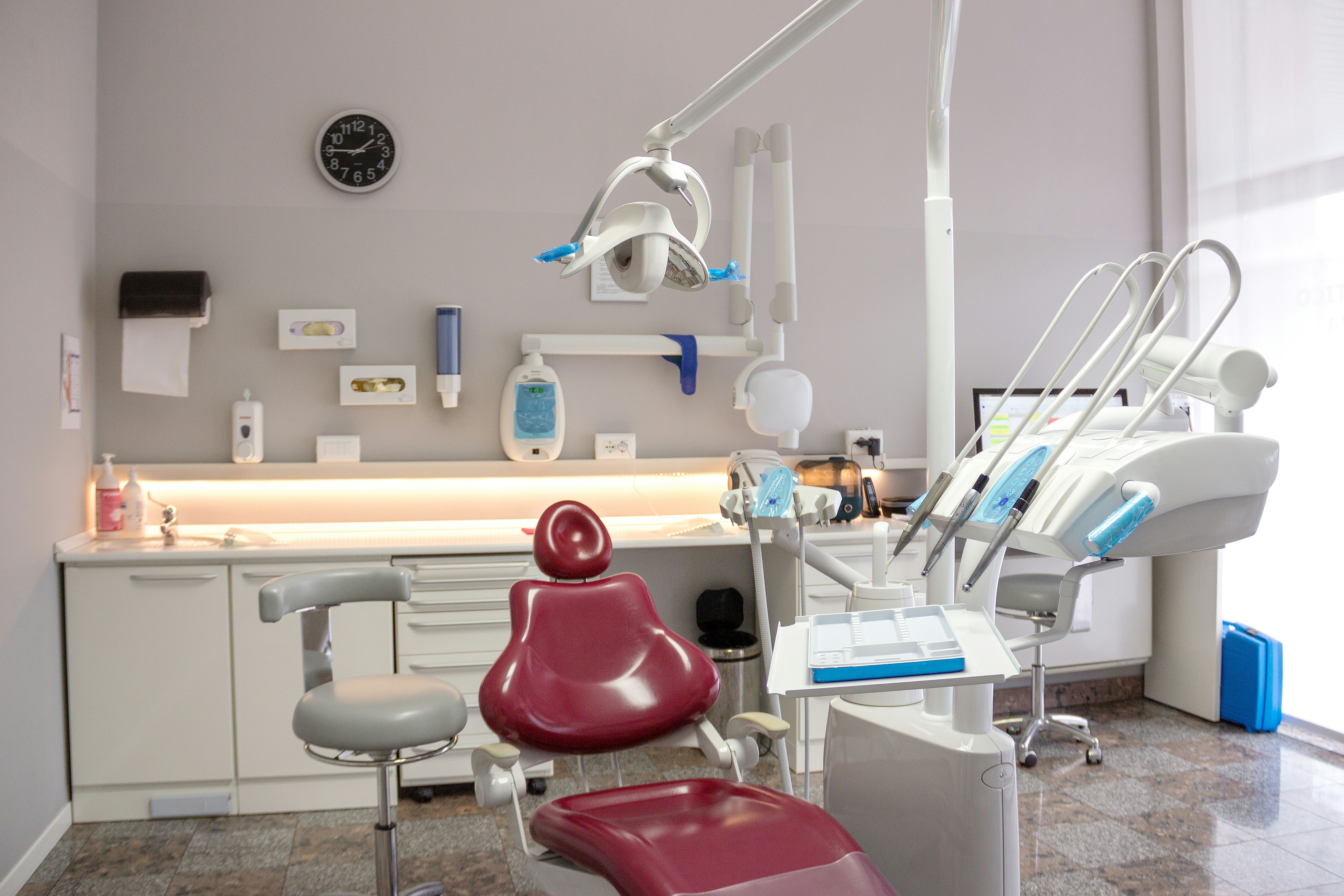 Navigating Staff Shortages: How Temporary Staffing Solutions Keep Dental Clinics Thriving